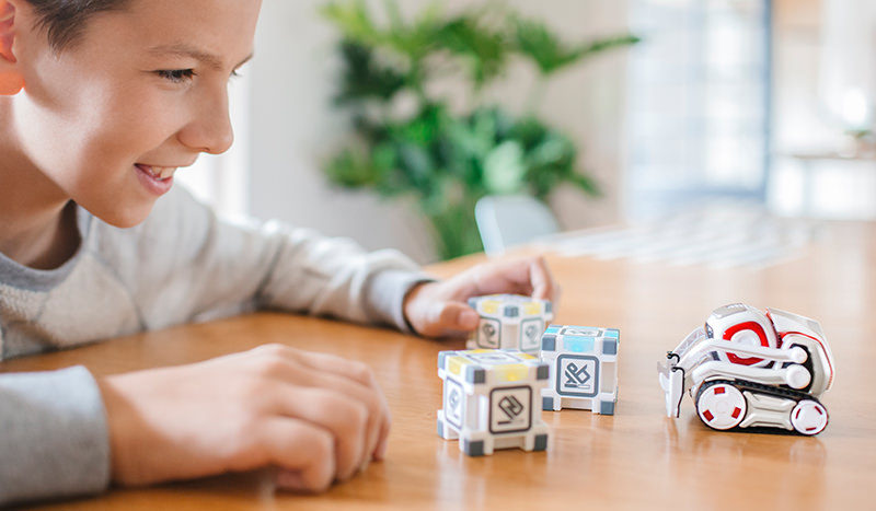 Meet Cozmo Life